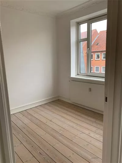 6820