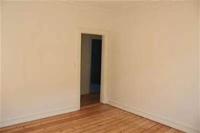 7008