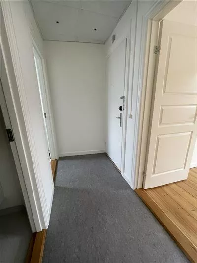7011