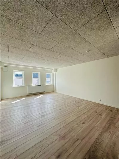 9406