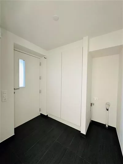 9418